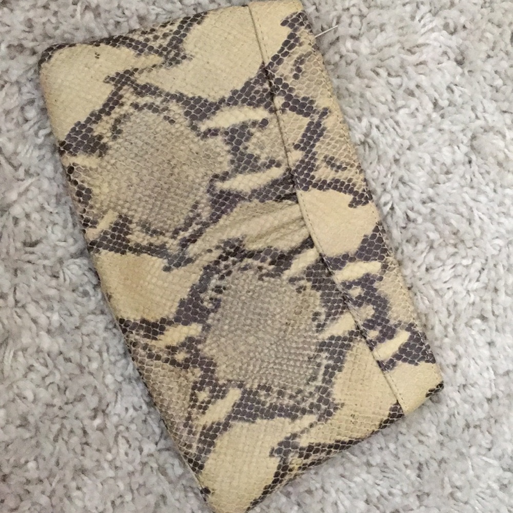 Snake skin embossed leather clutch. - Picture 5 of 5